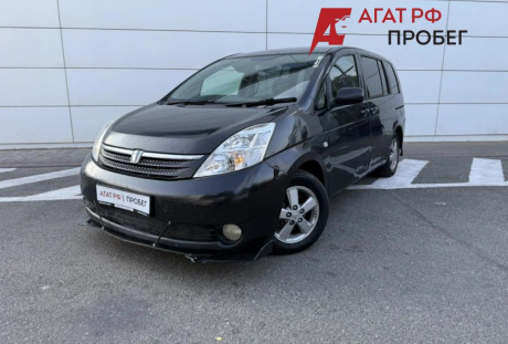 Toyota Isis 2004 года с пробегом 413 990 км