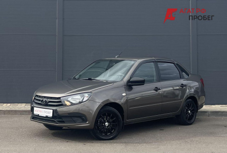LADA Granta седан 2020 года с пробегом 90 800 км