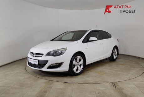Opel Astra 2013 года с пробегом 170 351 км