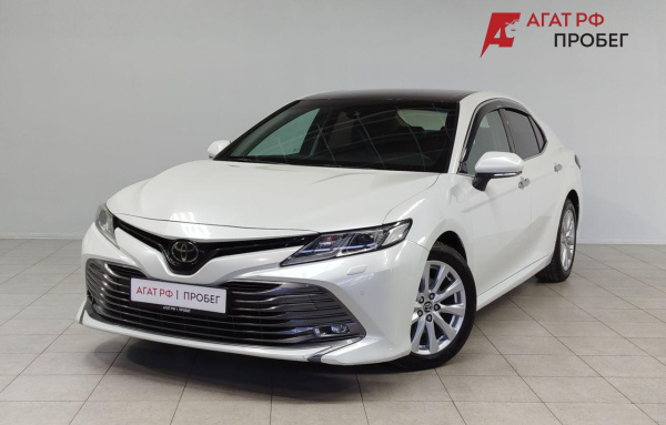 Toyota Camry 2018 года с пробегом 136 069 км, фото 1