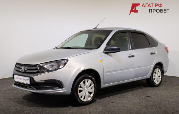 LADA Granta лифтбек 2019 года с пробегом 344 116 км, фото 1
